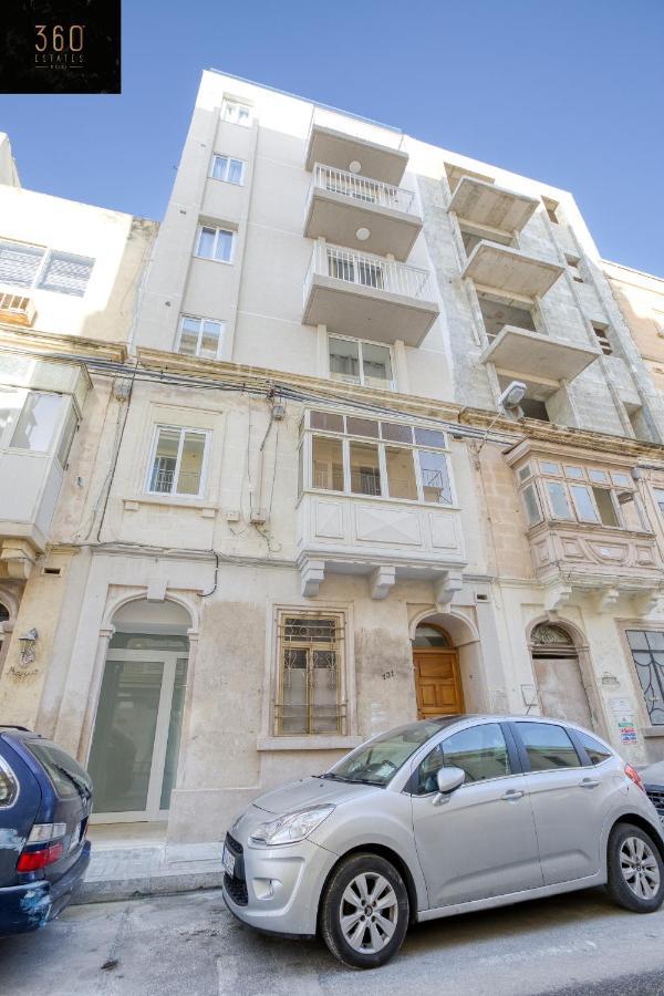 Charming 2Br W/Maltese Balcony Off The Promenade By 360 Estates Apartment Gzira Bagian luar foto